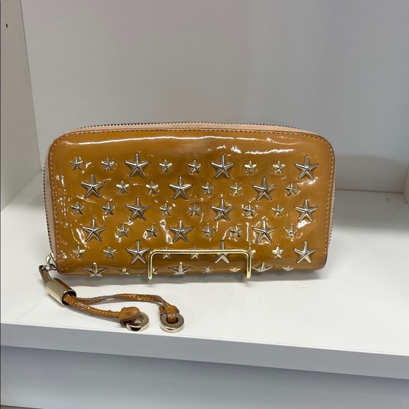 Jimmy Choo Handbags - 🔥🔥 Jimmy Choo Star-Studded Tan/pink interior Wallet